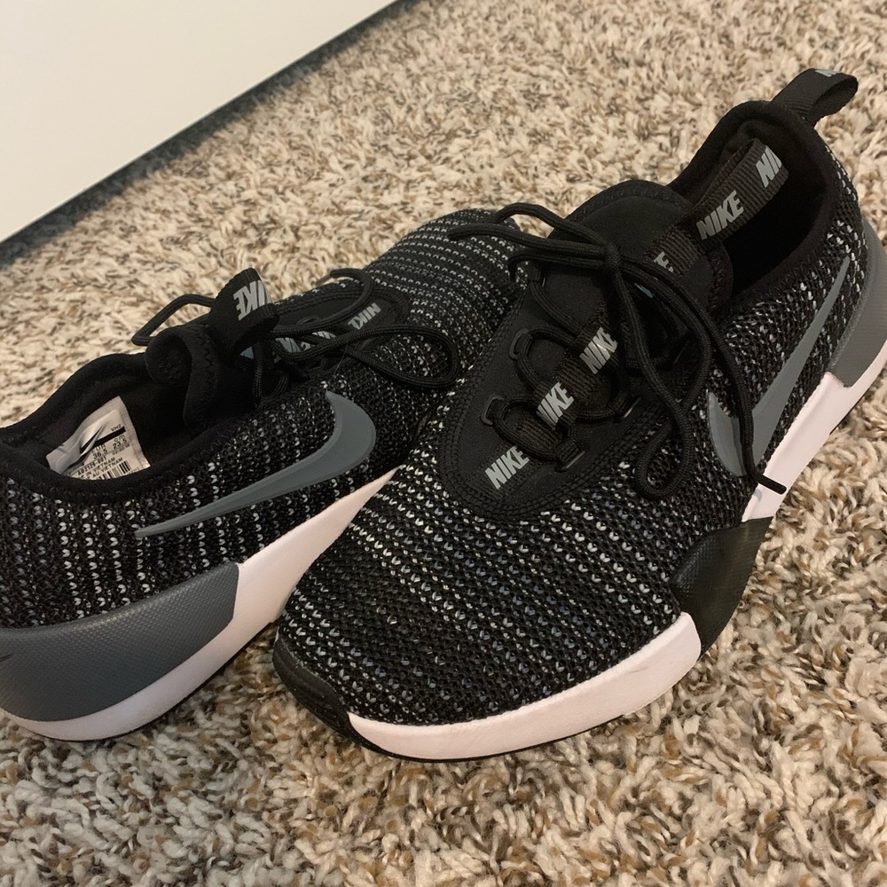 Nike Ashin Modern Sneakers